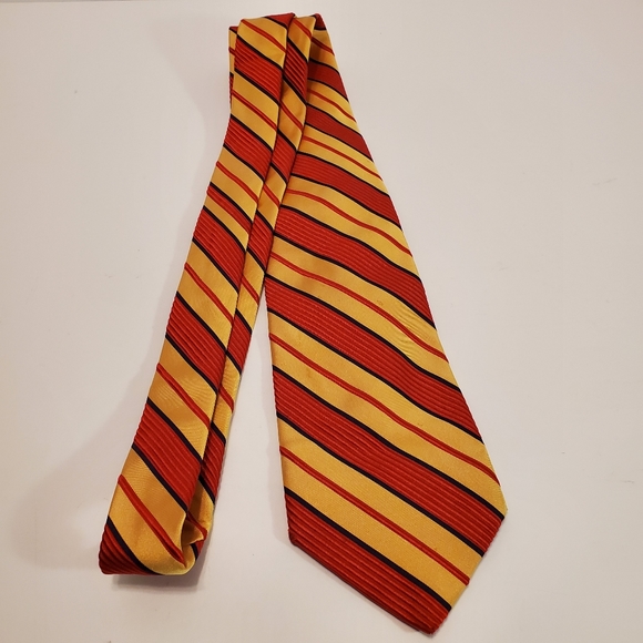 Jos. A. Bank Necktie Red Stripe Tie Signature Collection Silk Blend - Picture 2 of 6